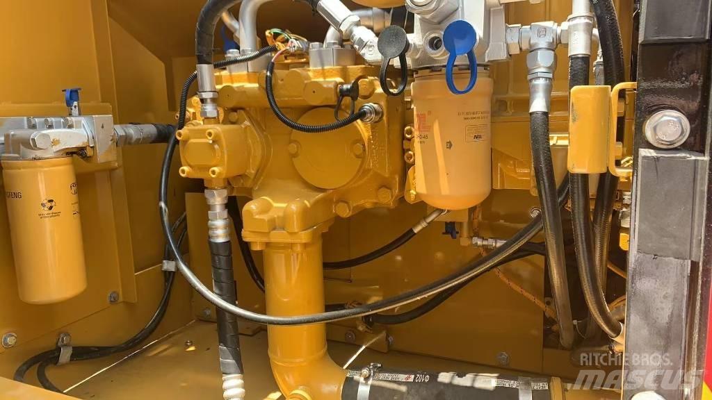 CAT 325 履带挖掘机