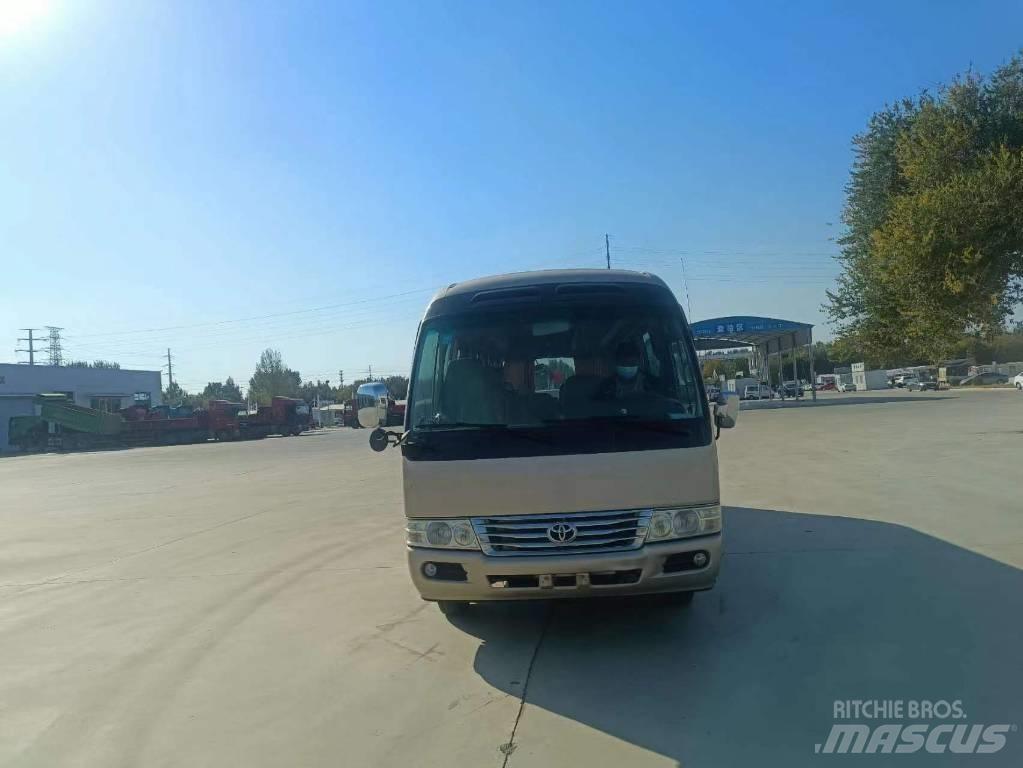 Toyota Coaster Bus 迷你巴士