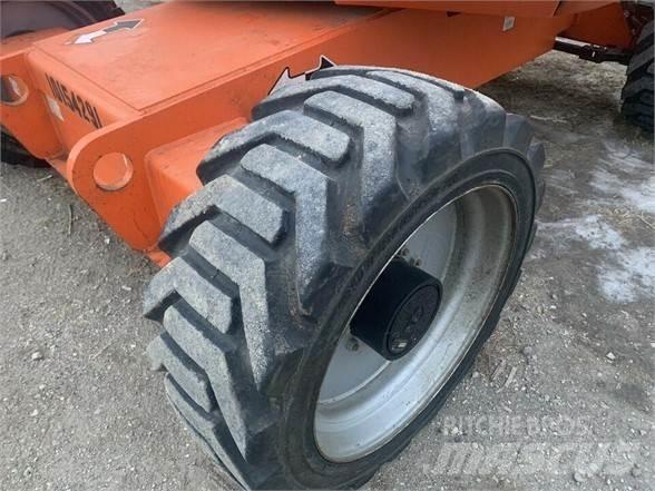 JLG 600AJ 曲臂高空工作平台