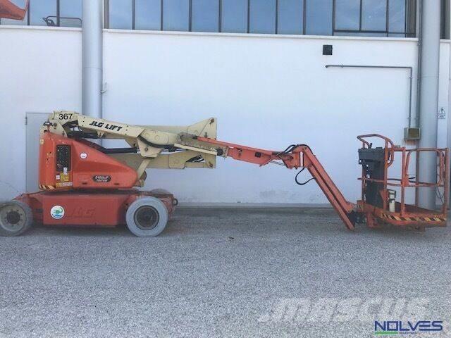JLG E400AJPn 曲臂高空工作平台