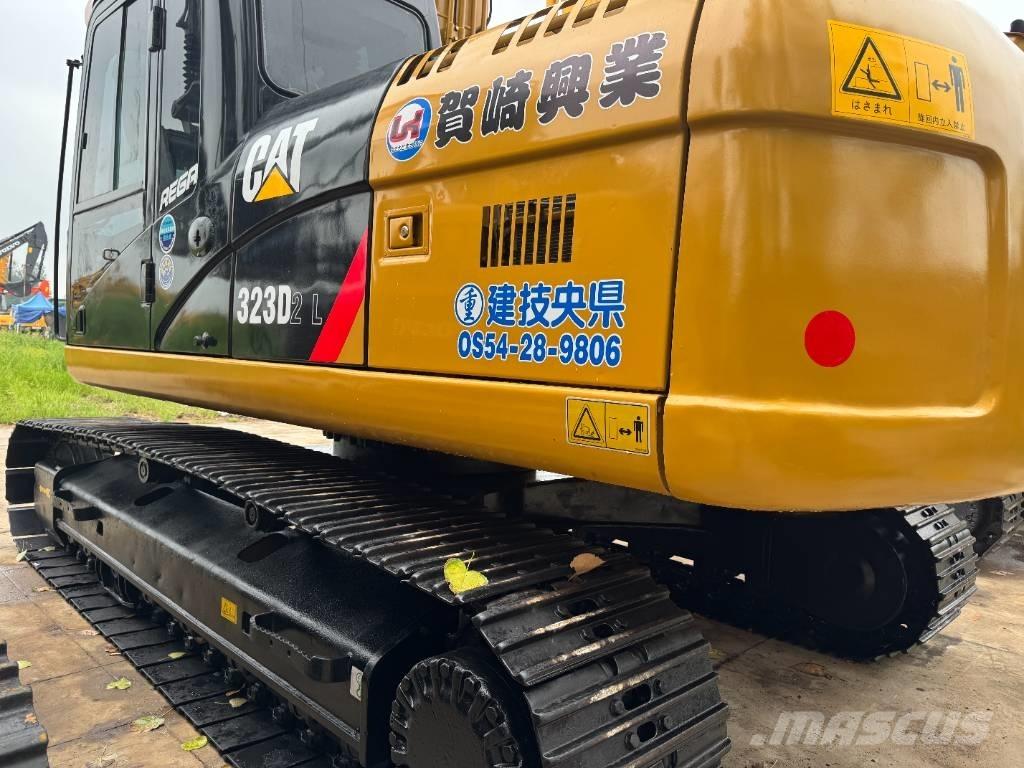 CAT 323D2 履带挖掘机