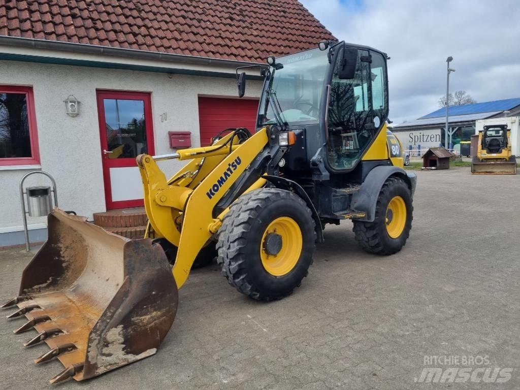 Komatsu WA 80-5 轮式装载机