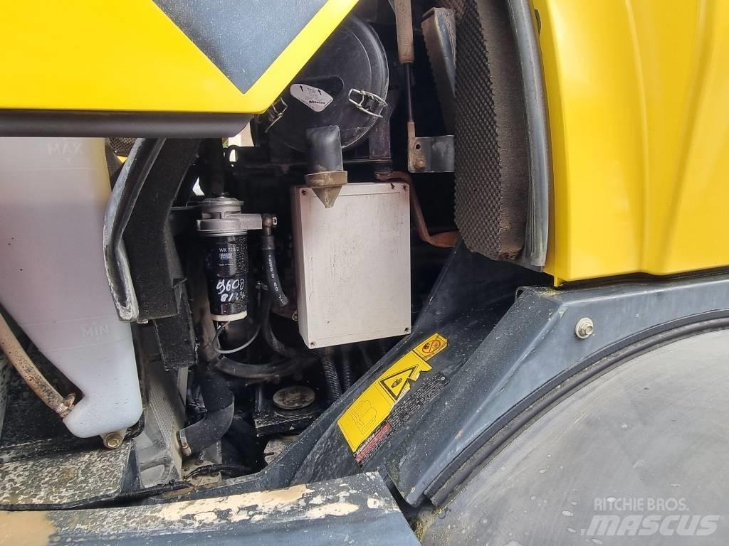Komatsu WA 80-5 轮式装载机
