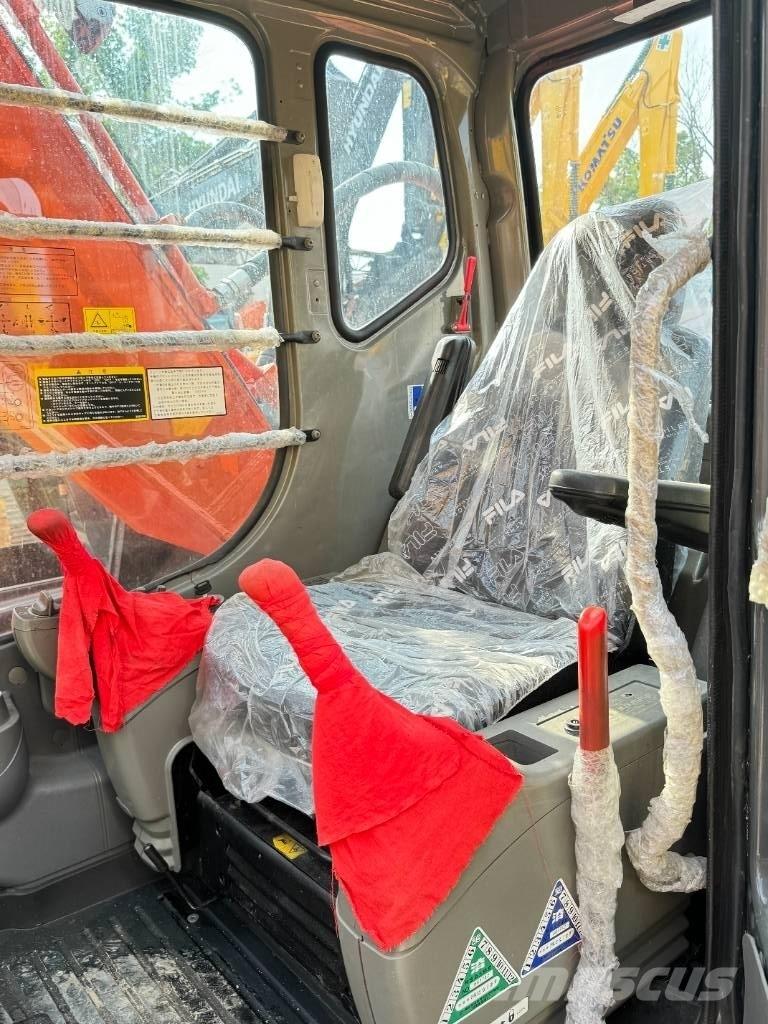 Hitachi ZX 200 履带挖掘机