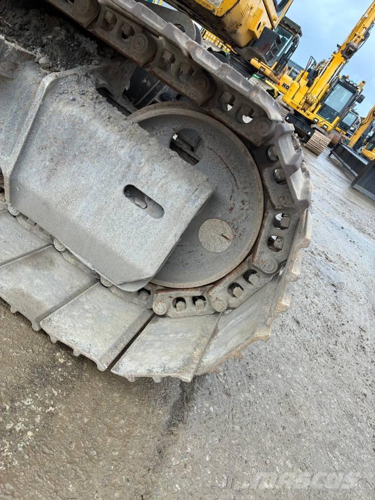 Komatsu PC138US-10 履带挖掘机