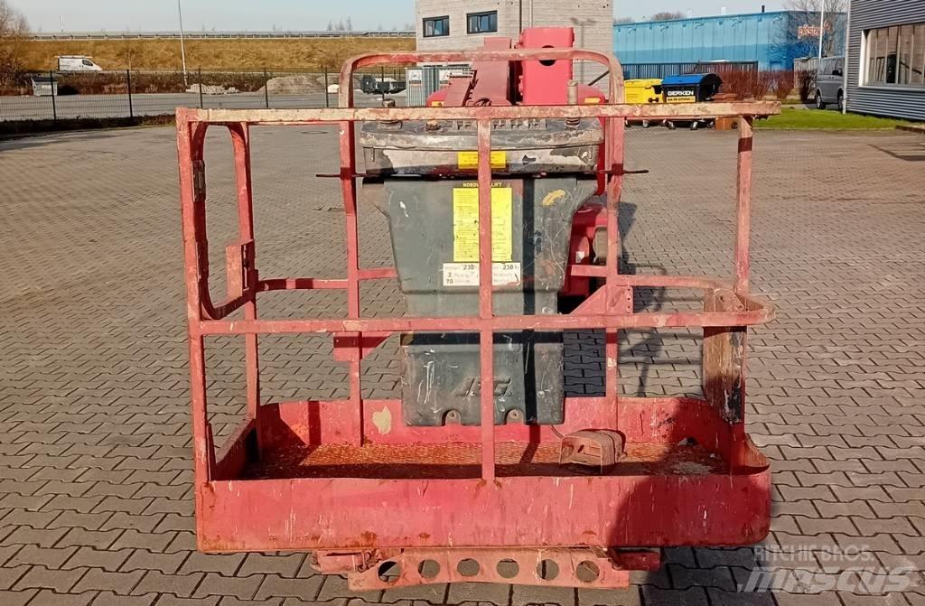 JLG E 400 AJPN 曲臂高空工作平台