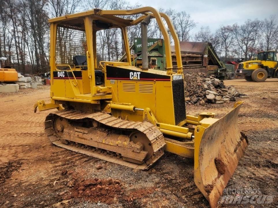 CAT D 4 C 履带式推土机