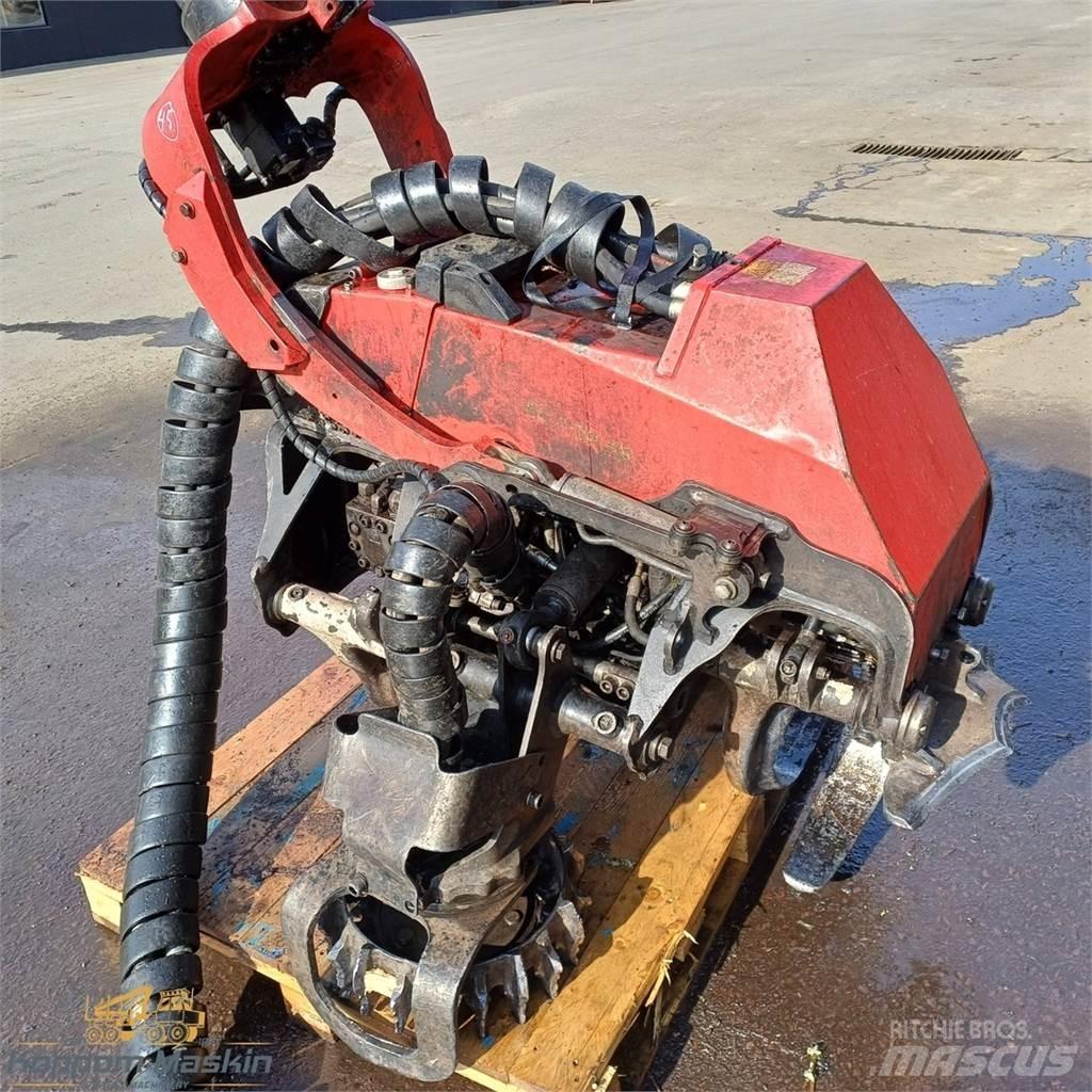 Komatsu C124 收割机机箱