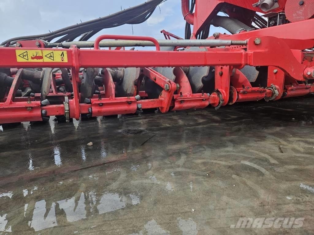 Horsch Pronto 8 DC 条播机