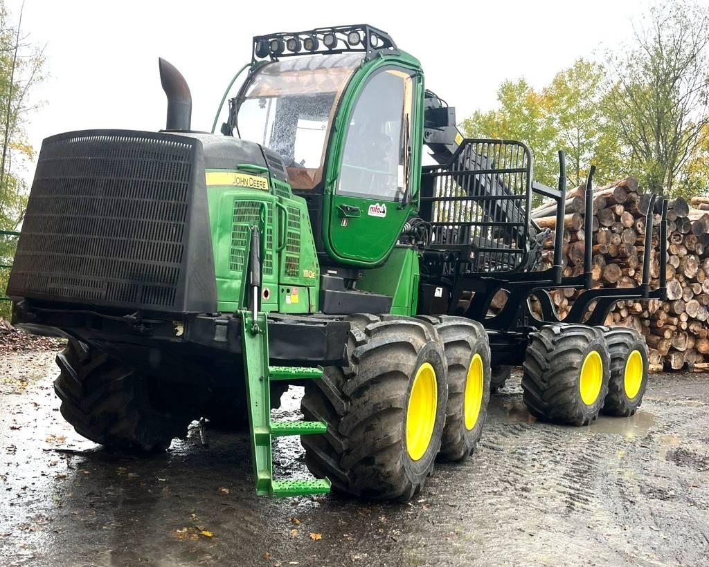 John Deere 1110 E 集运机
