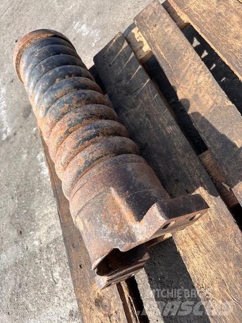 CAT 325 C NAPINACZ 履带、链条和底盘