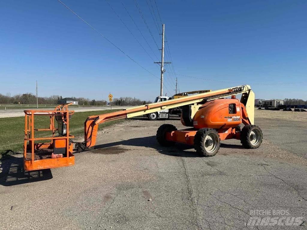 JLG 600A 曲臂高空工作平台