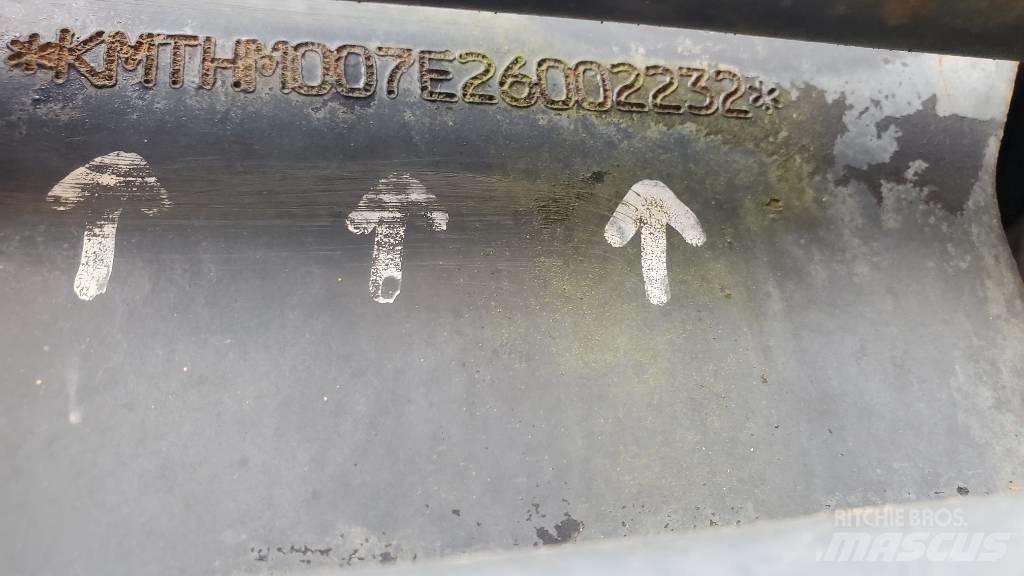 Komatsu HM 400-2 铰接式自卸车