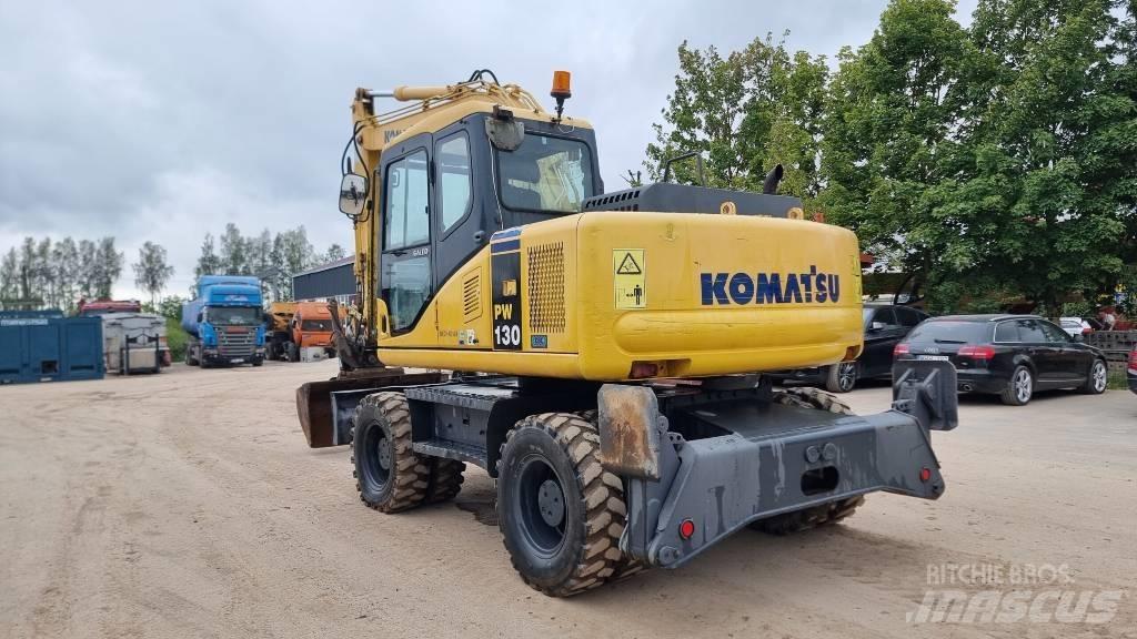Komatsu PW 130-7K 轮式挖掘机