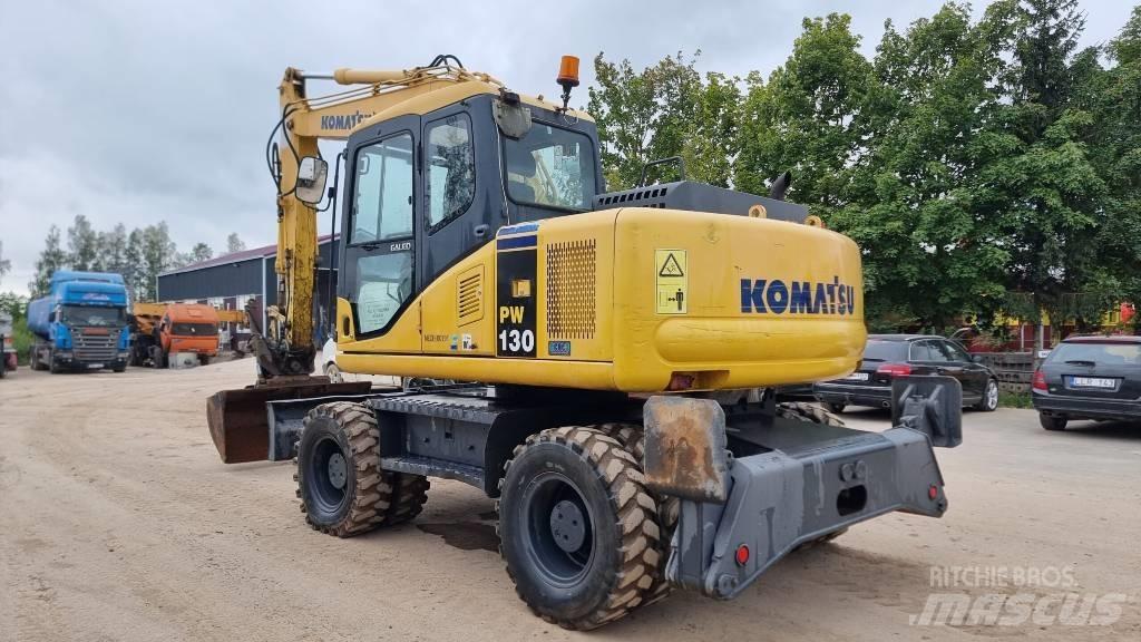 Komatsu PW 130-7K 轮式挖掘机