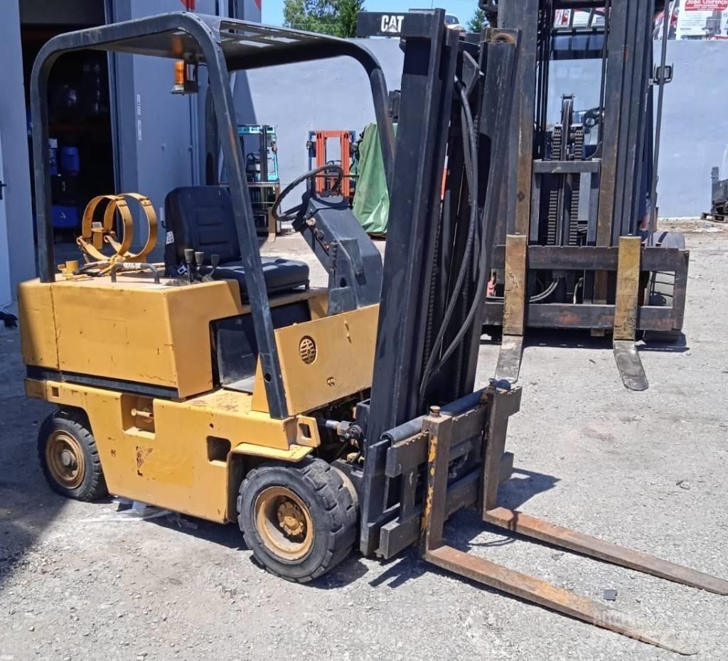 CAT V35D 天然气叉车