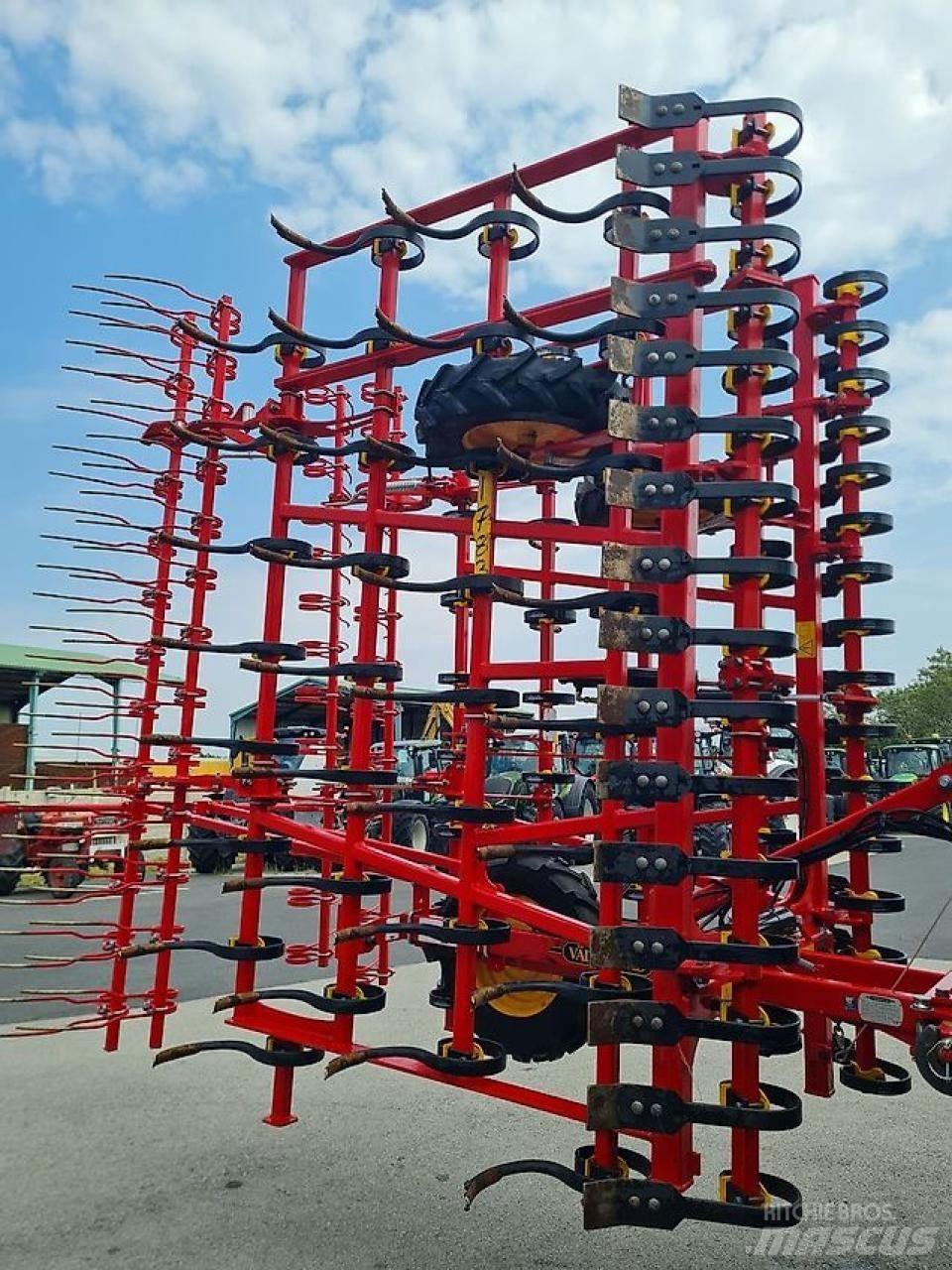 Väderstad NZM 600 多功能条播机