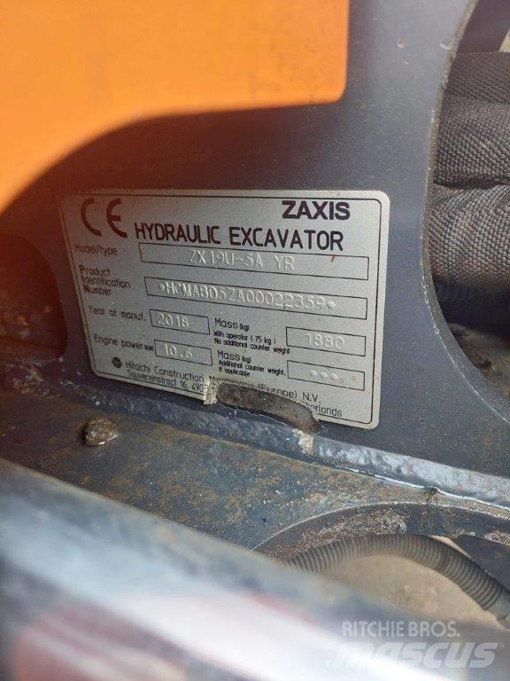 Hitachi ZX 19 U-5 小型挖掘机