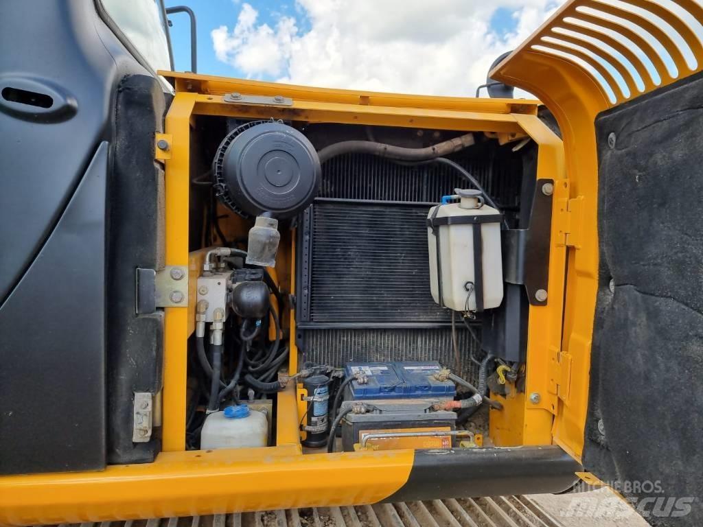 JCB JS 130 LC 履带挖掘机