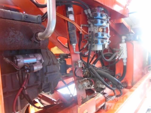 Snorkel TB 60 曲臂高空工作平台