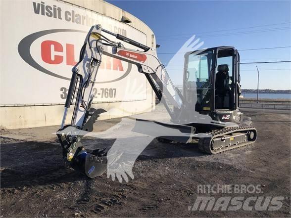 Bobcat E35R2 小型挖掘机
