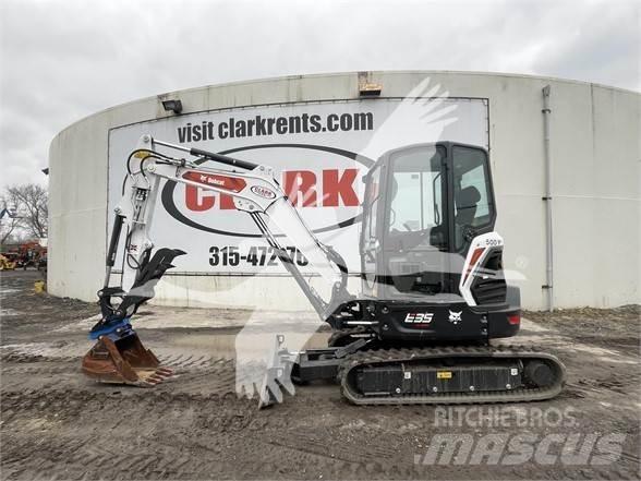 Bobcat E35R2 小型挖掘机