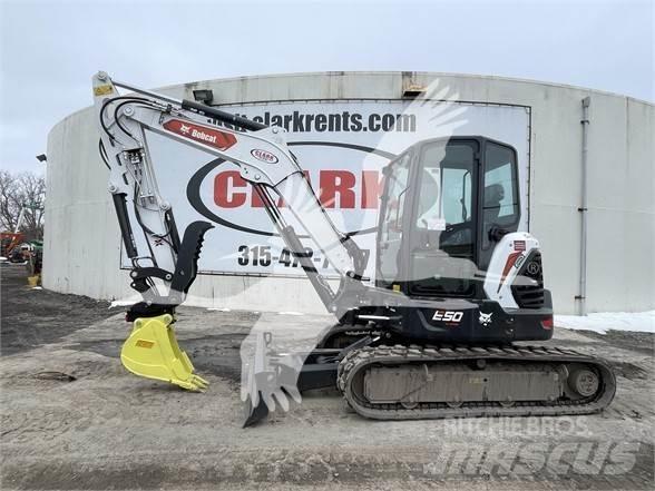 Bobcat E50R2 小型挖掘机
