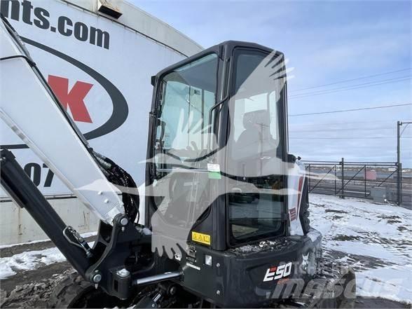 Bobcat E50R2 小型挖掘机