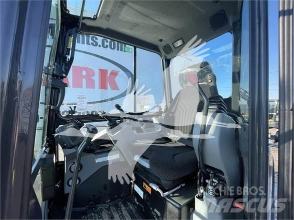 Bobcat E50R2 小型挖掘机