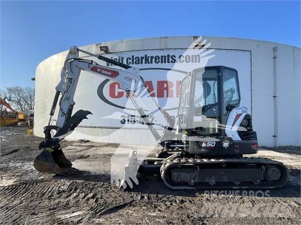 Bobcat E50R2 小型挖掘机