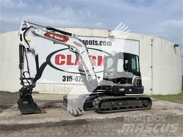 Bobcat E88R2 履带挖掘机