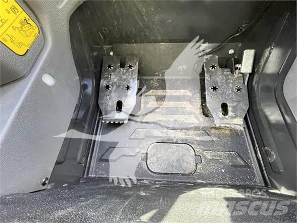 Bobcat T66 滑移装载机