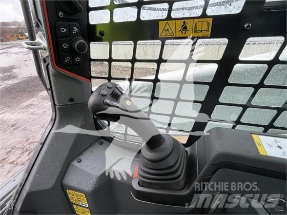 Bobcat T76 滑移装载机