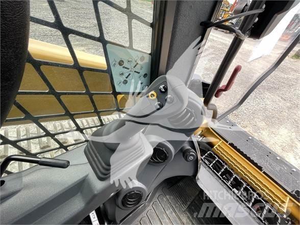 CAT 289D3 滑移装载机