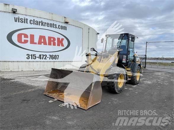 CAT 908M 轮式装载机