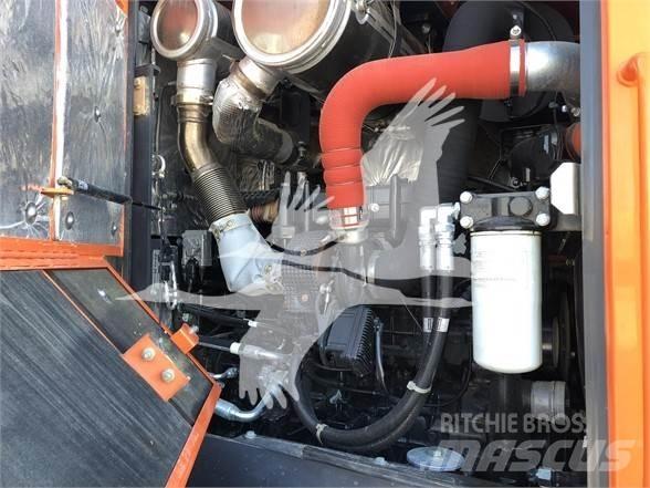 Doosan DL300 轮式装载机