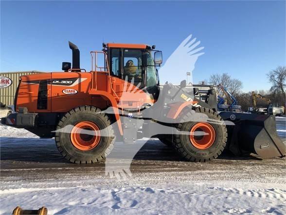 Doosan DL300 轮式装载机