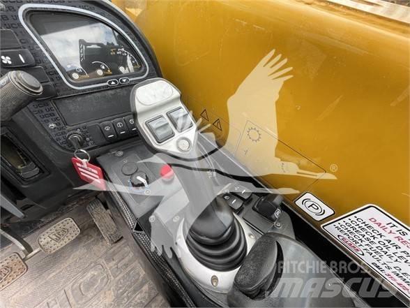 JCB 525-60 伸缩臂叉装车|叉装车