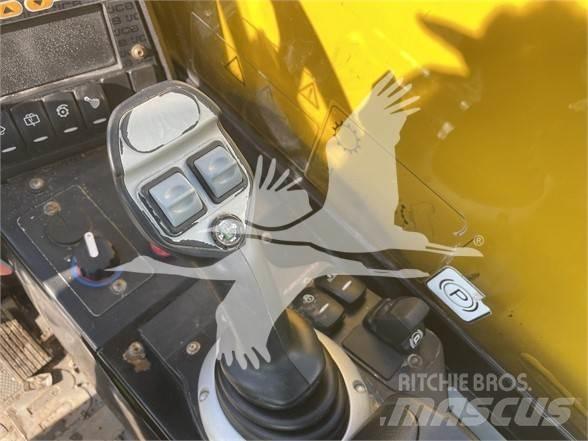 JCB 525-60 伸缩臂叉装车|叉装车