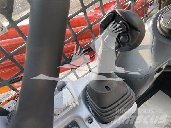 Kubota SVL75 滑移装载机