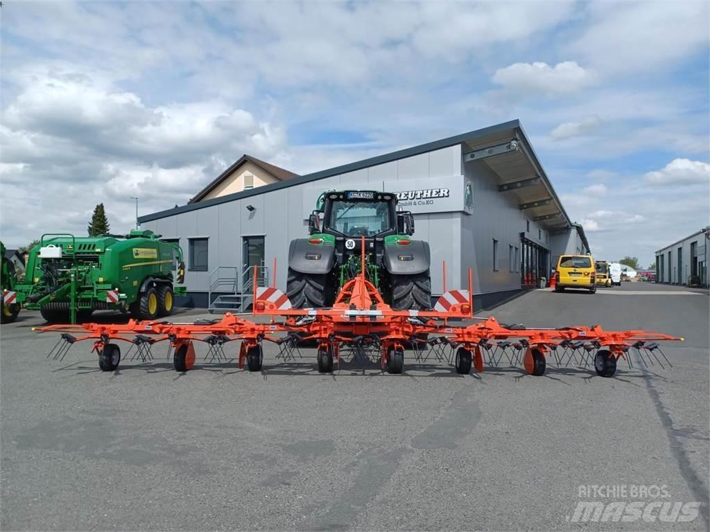 Kuhn GF 8703 犁耙和摊草机