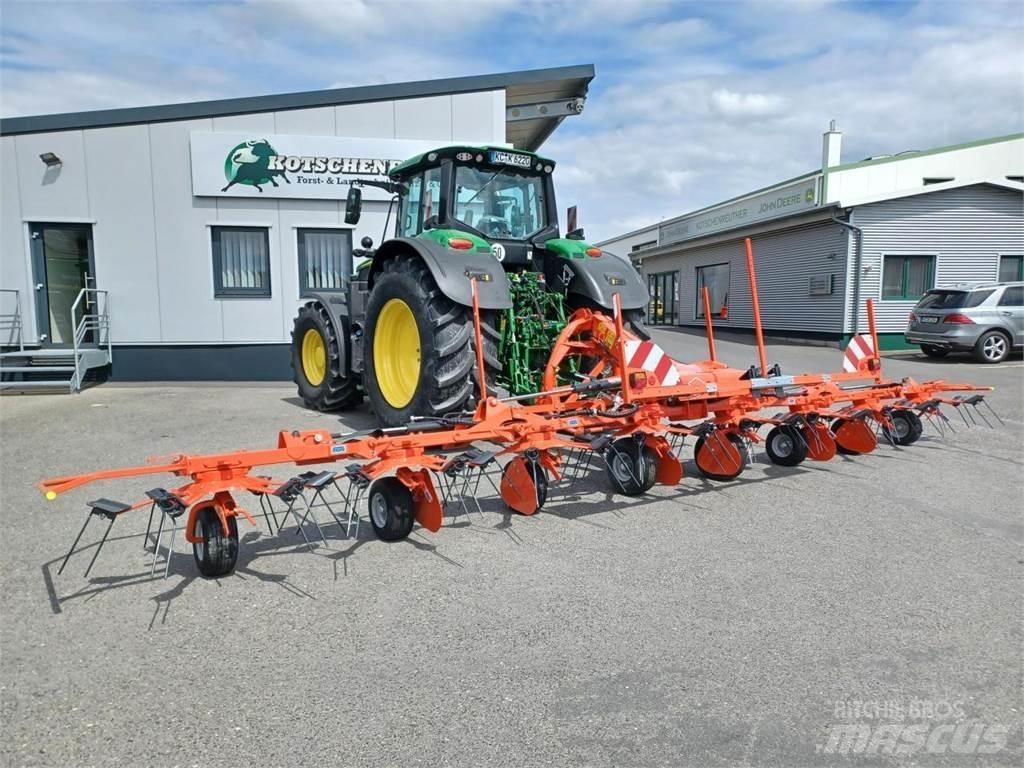 Kuhn GF 8703 犁耙和摊草机
