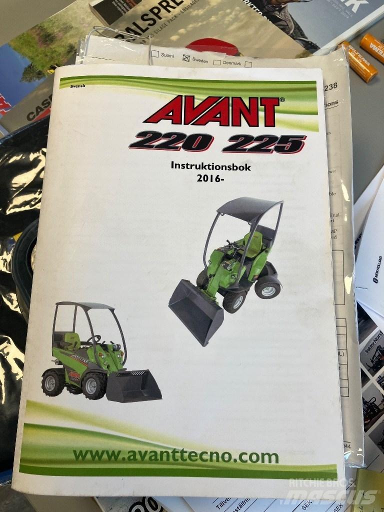 Avant 225 多功能装载机