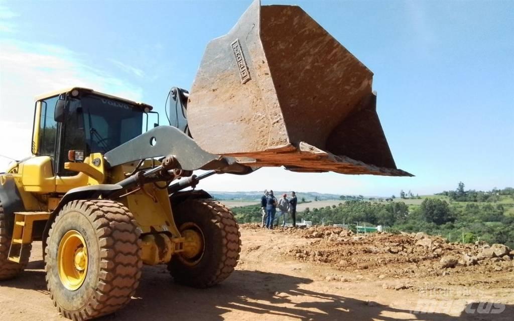 Volvo L 90 F 轮式装载机