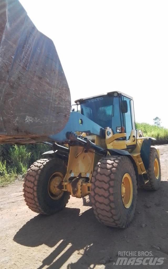 Volvo L 90 F 轮式装载机
