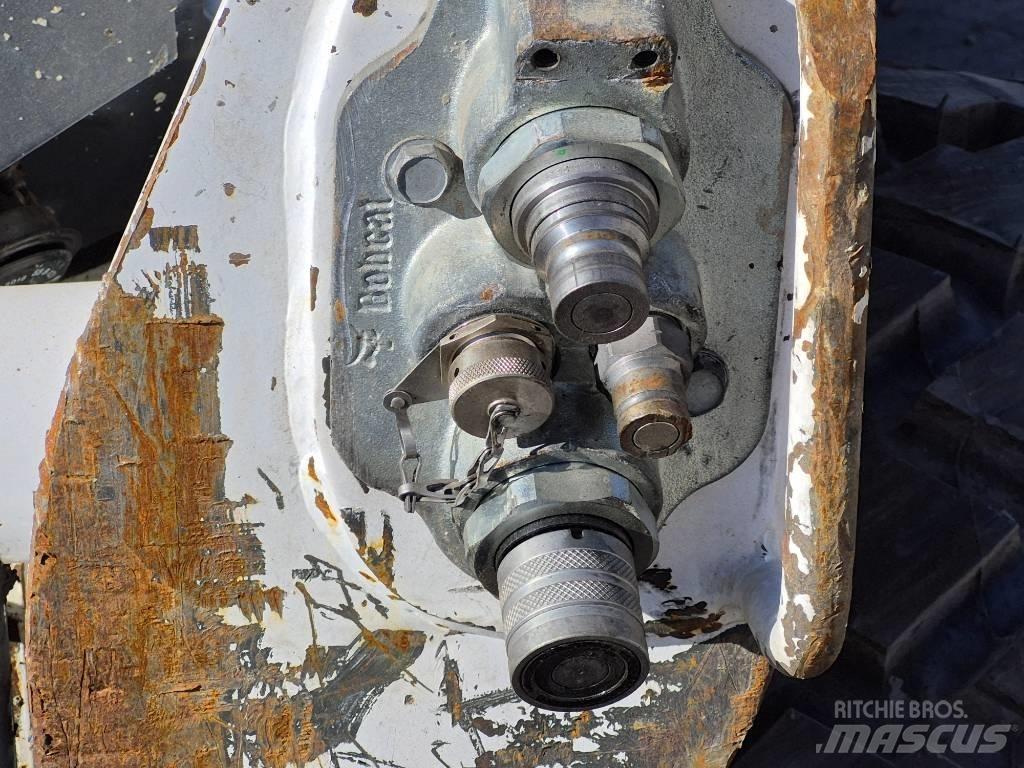 Bobcat S 770 滑移装载机