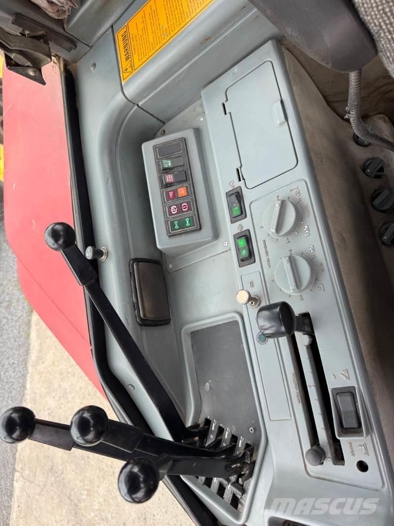 Case IH 7240 Pro 拖拉机/农用车