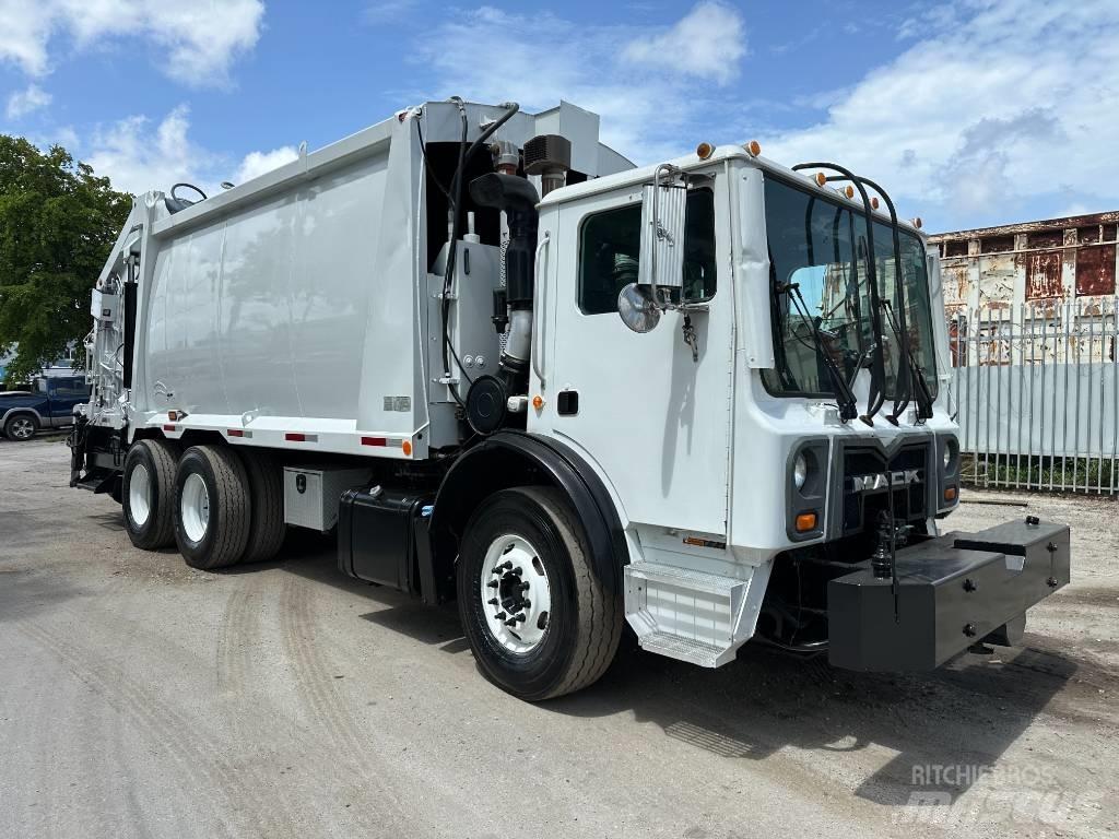 Mack MRU 613 垃圾车