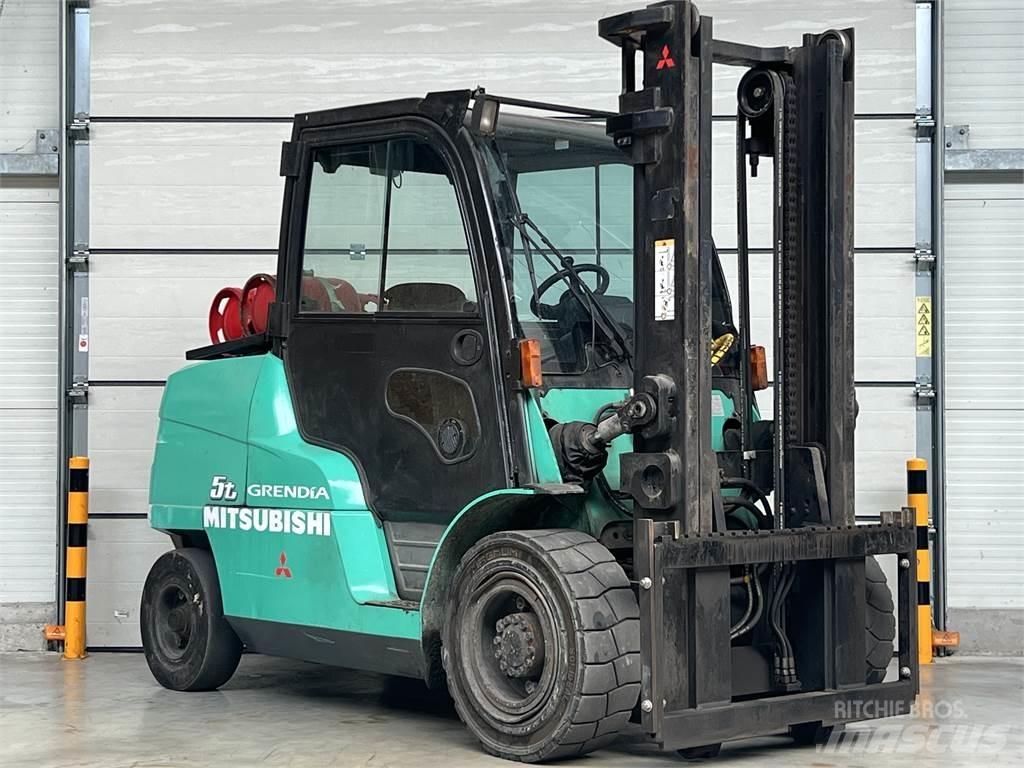 Mitsubishi FG 55 N 天然气叉车