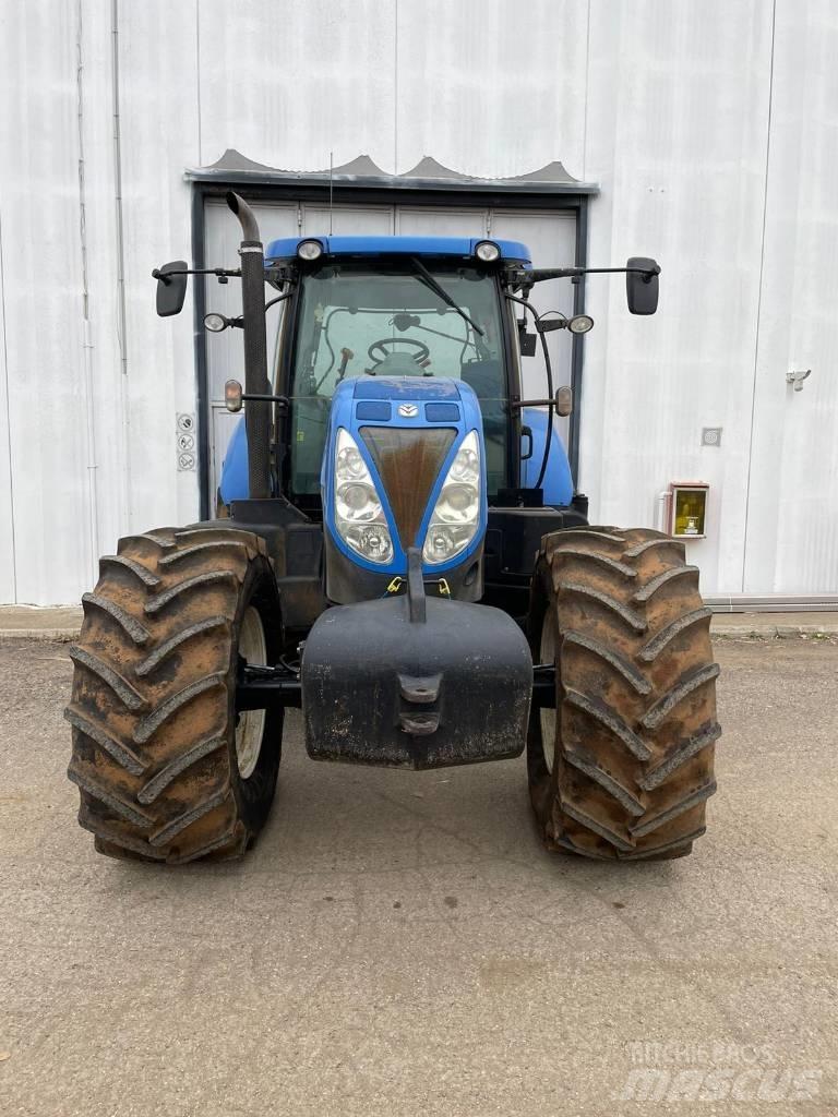 New Holland T 7.210 拖拉机/农用车